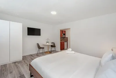 Beach Walk Deerfield